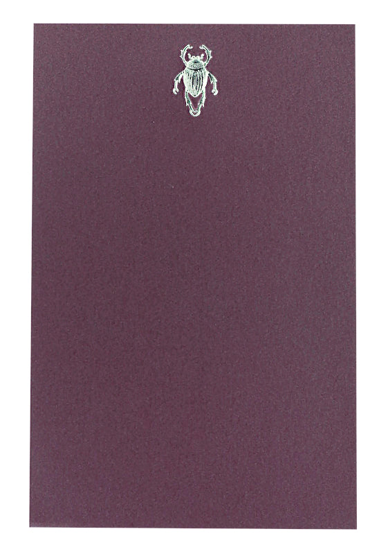 Producto Ready to wear/Listo para llevar -Hoja Media Carta (21.5 x 14 cm) Modelo ESCARABAJO en grabado artistístico en alto relieve con pelicula de foil brillante. Todo elaborado artesanalmente a mano por nuestro equipo de grabadores profesionales. En papeles de alta calidad lisos o texturizados. Hecho a mano en México
Paquete con 10 piezas