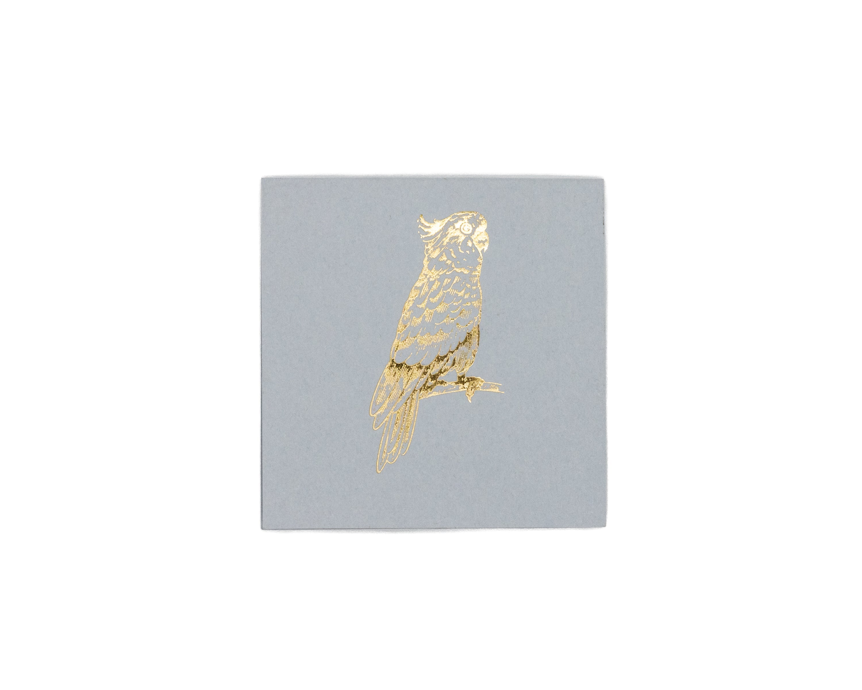 Producto Ready to wear/Listo para llevar - Mini Doble (6 x 6 cm) Modelo PERICO en Hot Stamping. Todo elaborado artesanalmente a mano por nuestro equipo de grabadores profesionales. En papeles de alta calidad lisos o texturizados. Hecho a mano en México Paquete con 10 piezas.